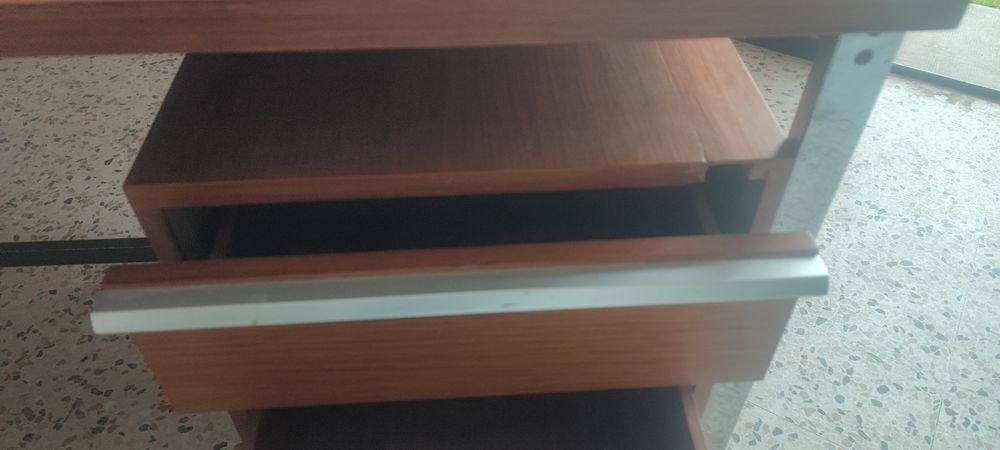 Bureau ancien acajou grand et lourd Meubles
