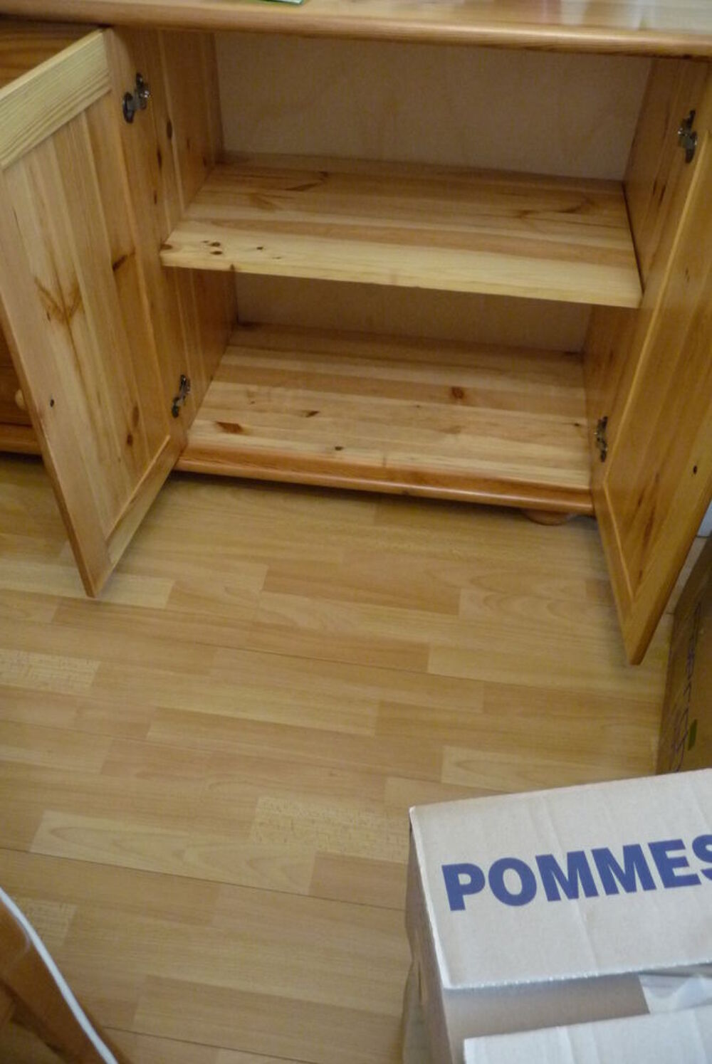 Buffet en pin massif Meubles