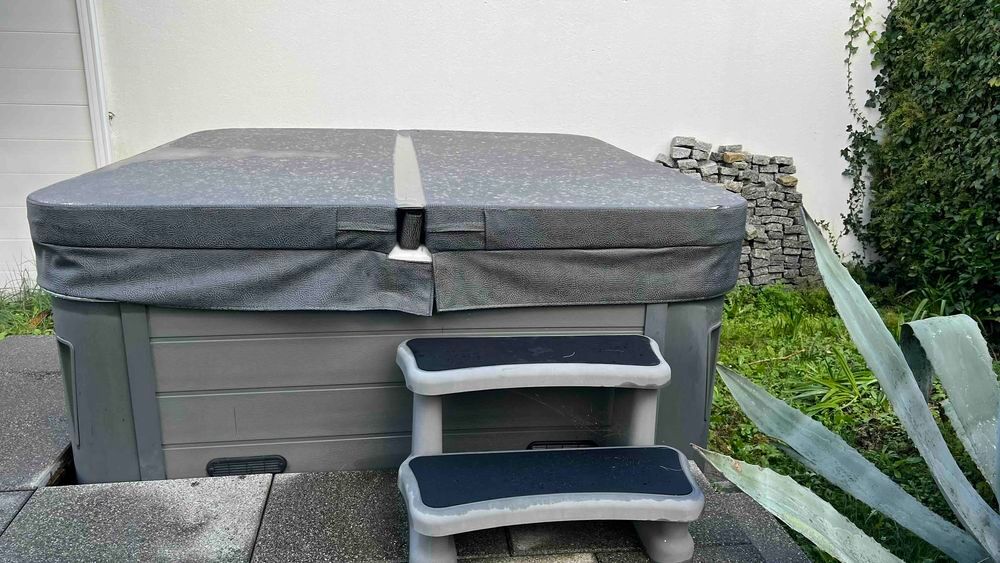 Spa Vert Oc&eacute;an 5 // 5-6 personnes - bonne affaire - URGENT
Sports