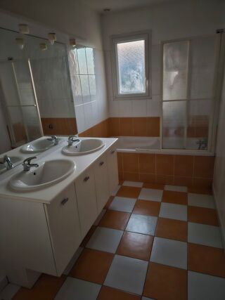  Maison à louer 5 pièces 89 m²