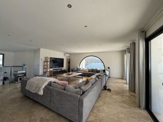  Maison � vendre 9 pi�ces 318 m�