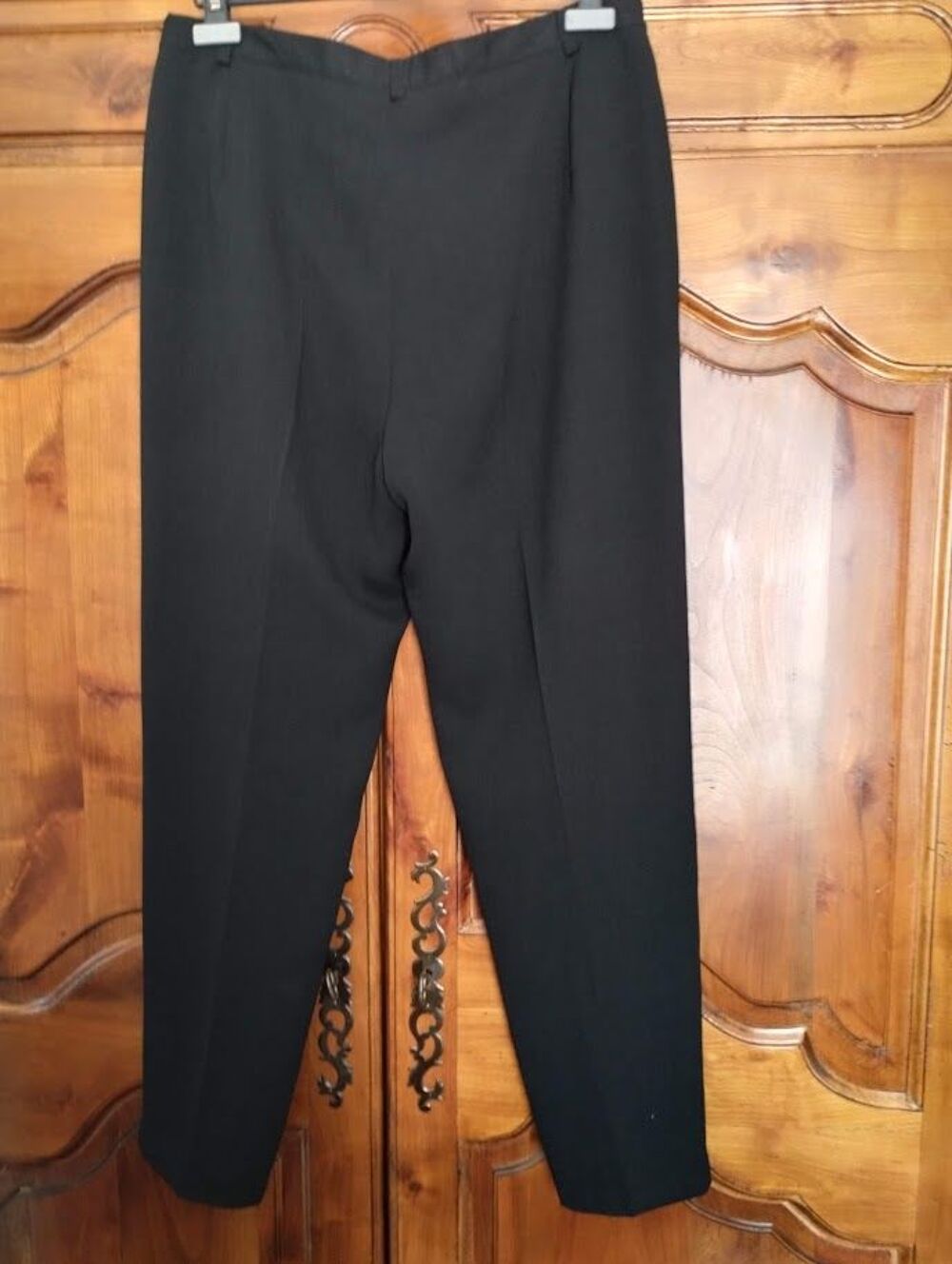 Ensemble &eacute;l&eacute;gant Un Jour Ailleurs ? id&eacute;al c&eacute;r&eacute;monie&nbsp;
Vêtements