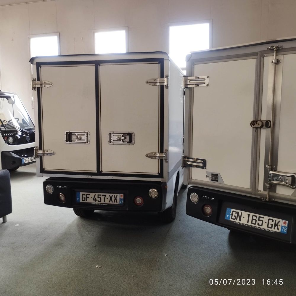 Deliver 3 Tropos 10kw caisse 3,5 m3 2022 occasion 78210 Saint-Cyr-l'&Eacute;cole