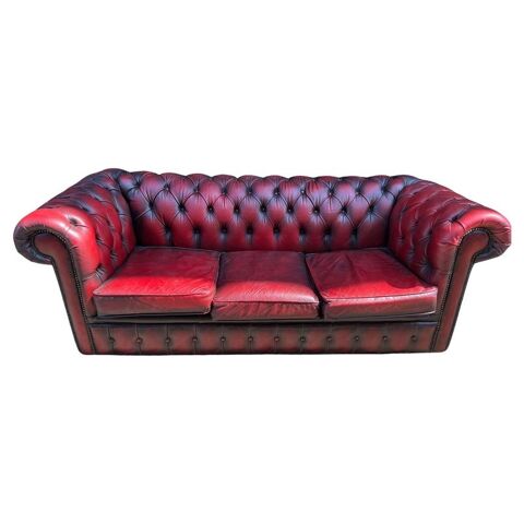 Canap chesterfield cuir rouge 1500 Guclard (72)