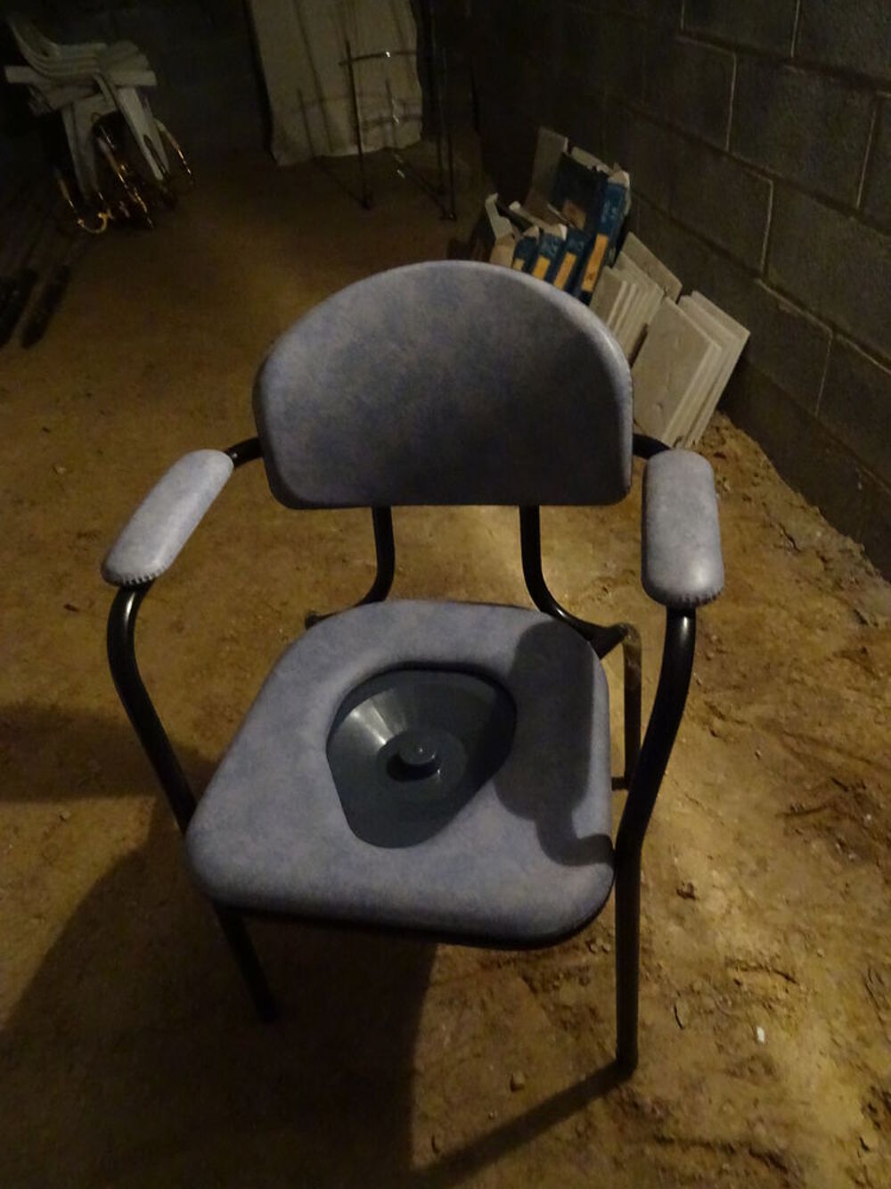 Chaise perc&eacute;e Puériculture
