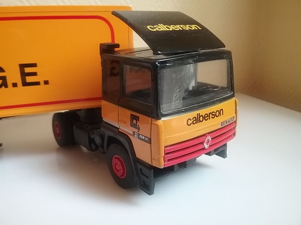 LBS semi-remorque Renault au couleur Calberson Jeux / jouets
