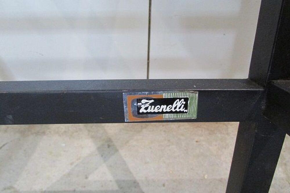 Table &agrave; roulettes , desserte zuenelli Meubles