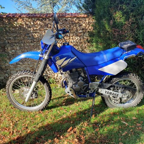 Moto YAMAHA 2003 occasion Saussay 28260