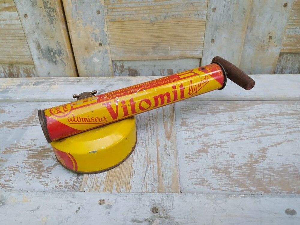 Ancien Pulv&eacute;risateur Publicitaire Vitomite de Vitor 