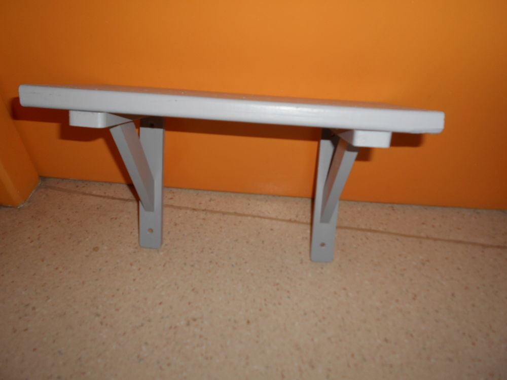 Etag&egrave;re murale en bois Bricolage