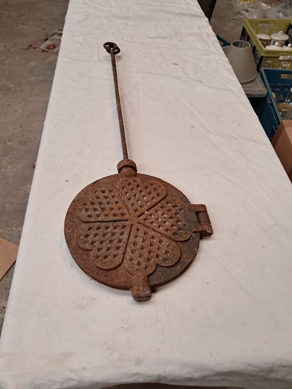 Gaufrier ancien rond. Décoration