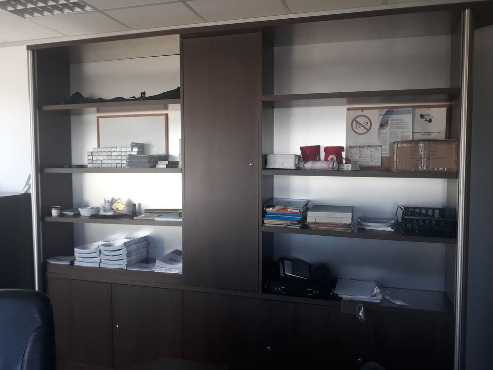 &Eacute;tag&egrave;re bois avec barre aluminium sur les cot&eacute;s Meubles