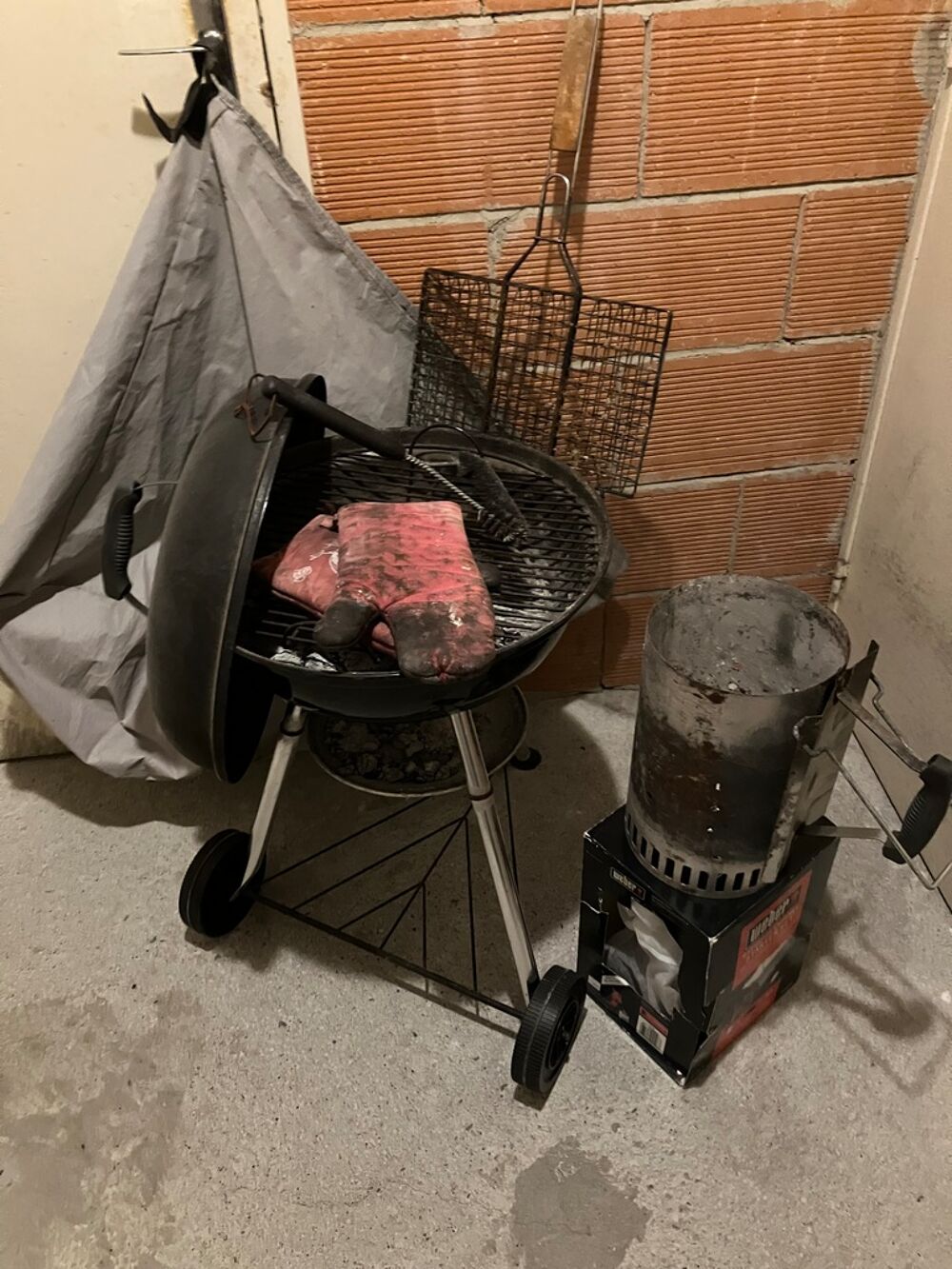 Barbecue &agrave; charbon avec accessoires Jardin