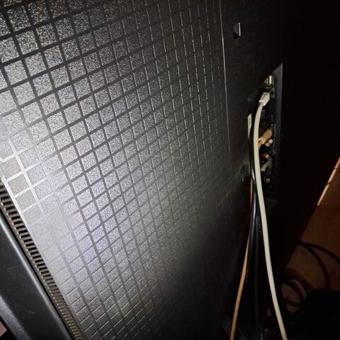 televiseur de marque tcl 2m48 acheter 2000�,plusieur fonction fonctione parfaitement bien elle a 1ans 1600 Abbeville (80)