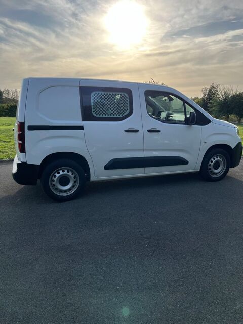 Peugeot Partner PARTNER FOURGON STANDARD 650 KG BLUEHDI 130 S&S EAT8 PREMIUM 2021 occasion Fressenneville 80390