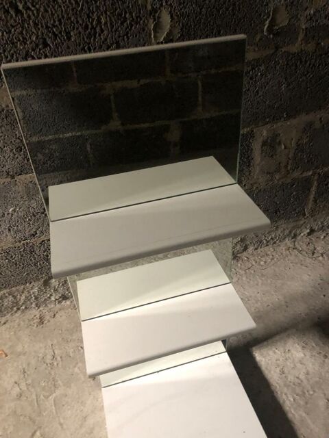 �tag�re avec miroir  40 Portes-l�s-Valence (26)