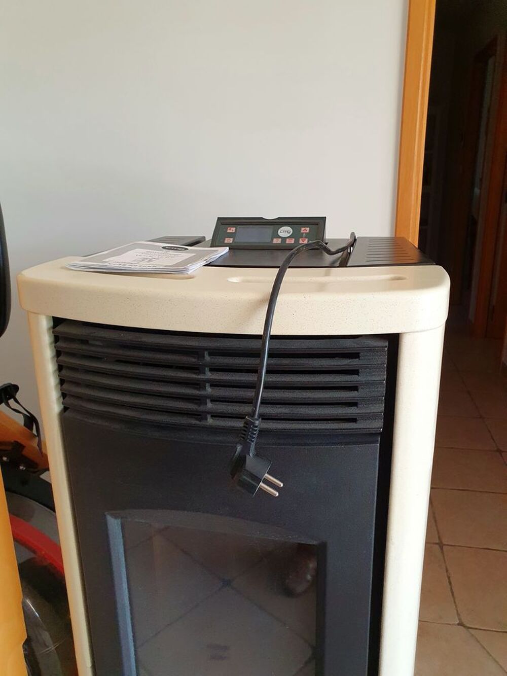 po&ecirc;le &agrave; granules avec accessoires Electroménager