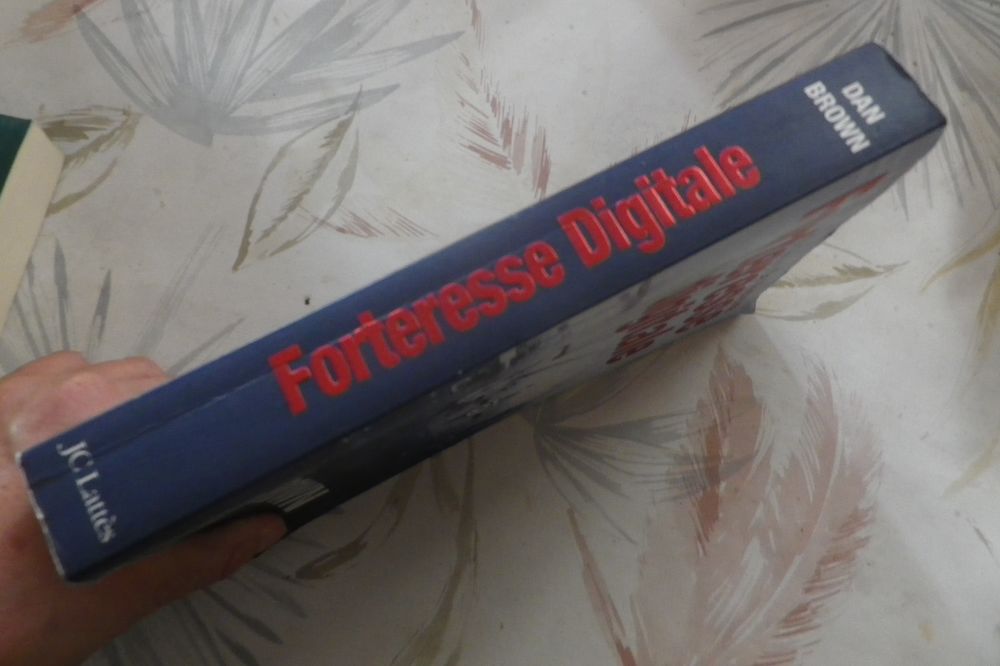FORTERESSE DIGITALE de Dan BROWN Ed. JC Latt&egrave;s Livres et BD