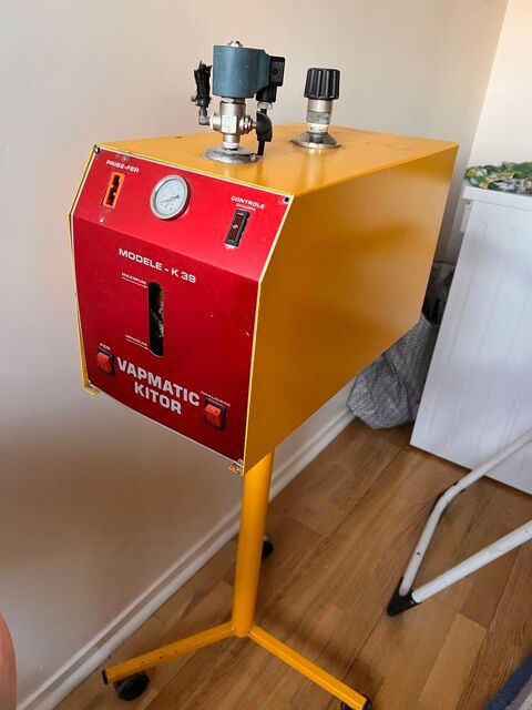 Table de repassage professionnelle Vapmatic Kitor 400 Villiers-sur-Orge (91)