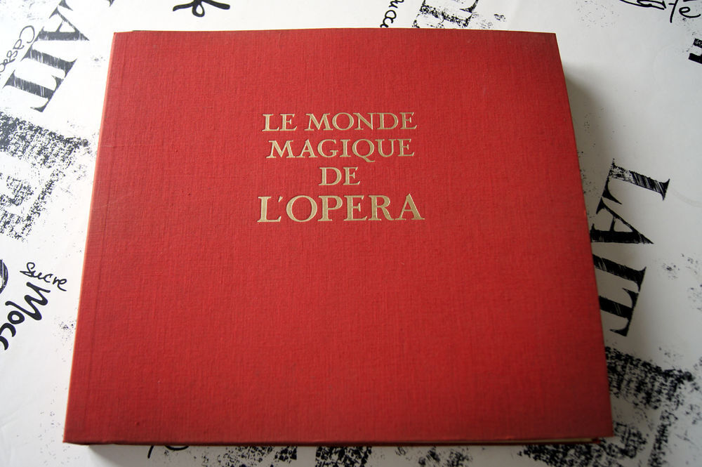 1 coffret de 13 disques vinyll CD et vinyles