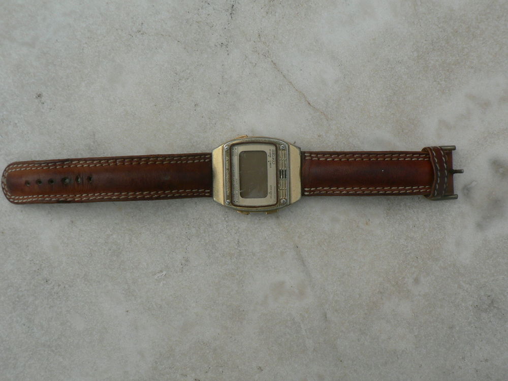 montre bracelet cuir seiko quartz alarme cronographe 8 N114 Bijoux et montres