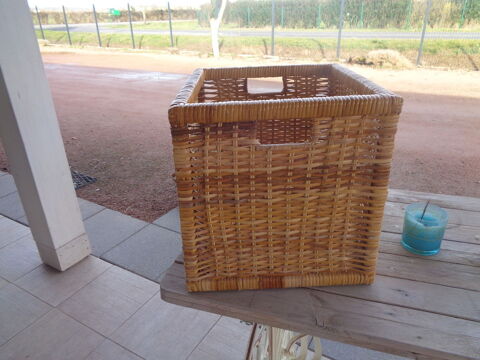 corbeille  15 Paray-le-Monial (71)