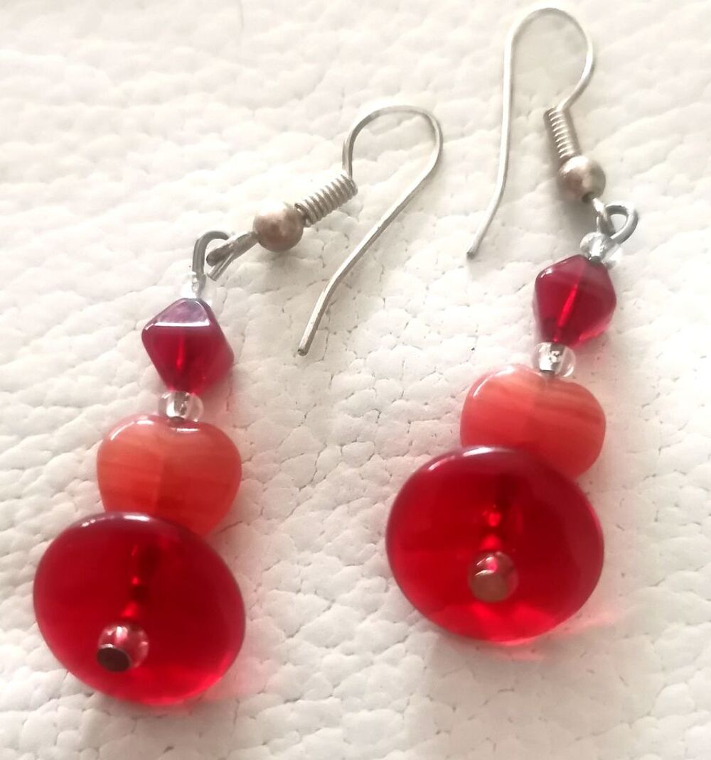 Boucles d'oreilles rouges Bijoux et montres