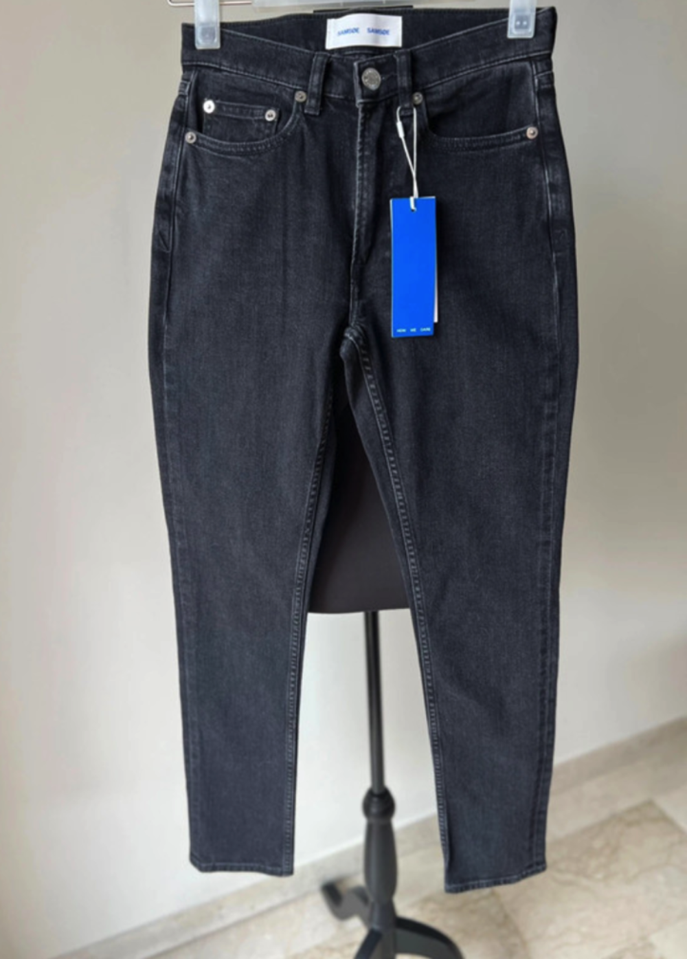 Jeans noir samsoe samsoe
XS / 34 / 6&middot;Neuf avec &eacute;tiquette&middot; Vêtements