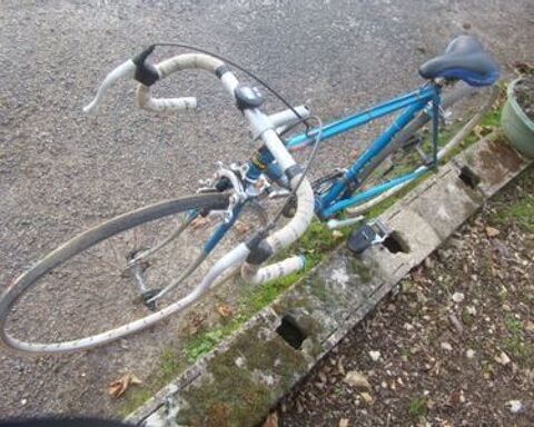 VELO DE COURSE 70 Angoulme (16)