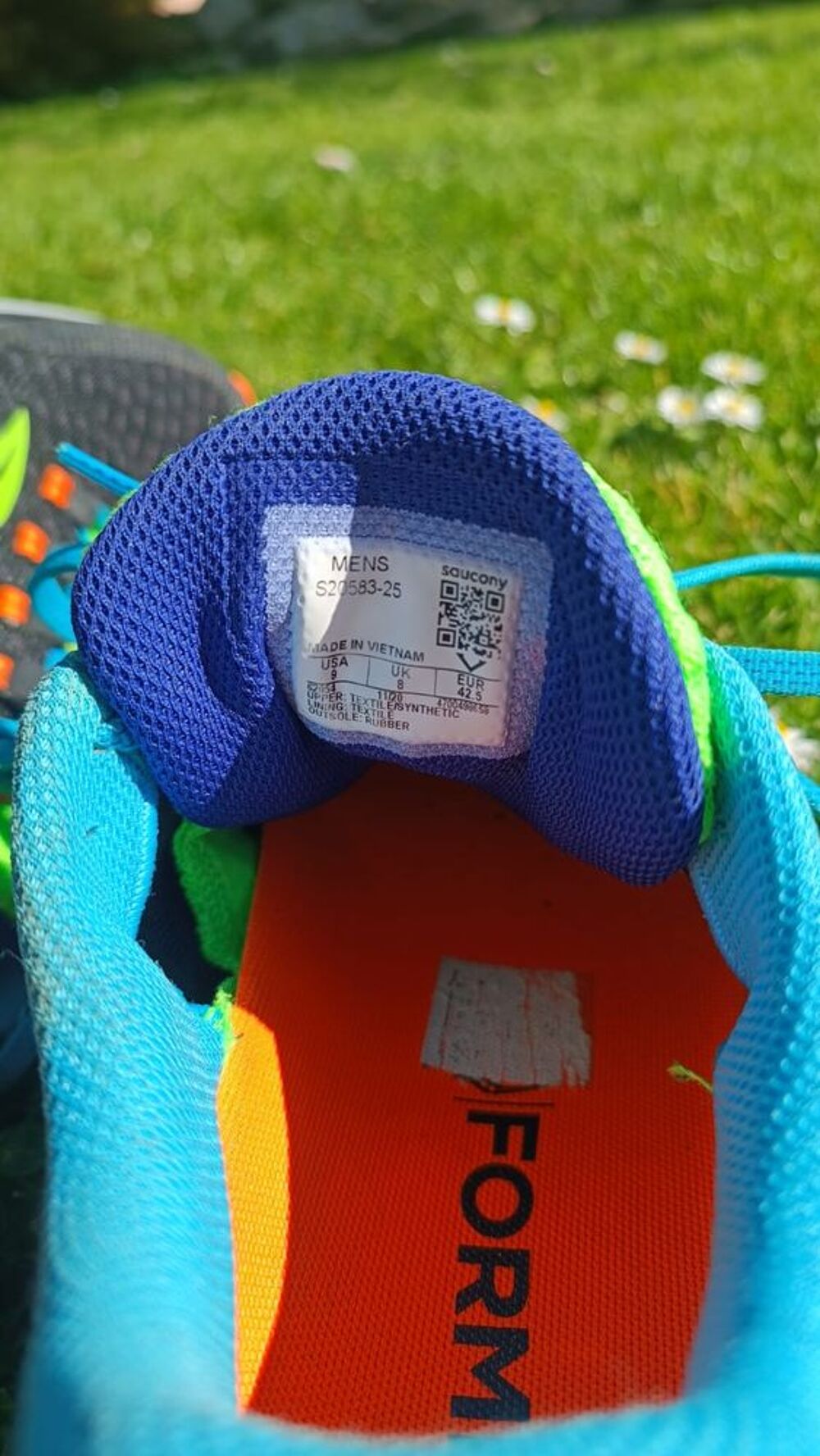 CHAUSSURES SAUCONY, semi-trail, tout terrain
Sports