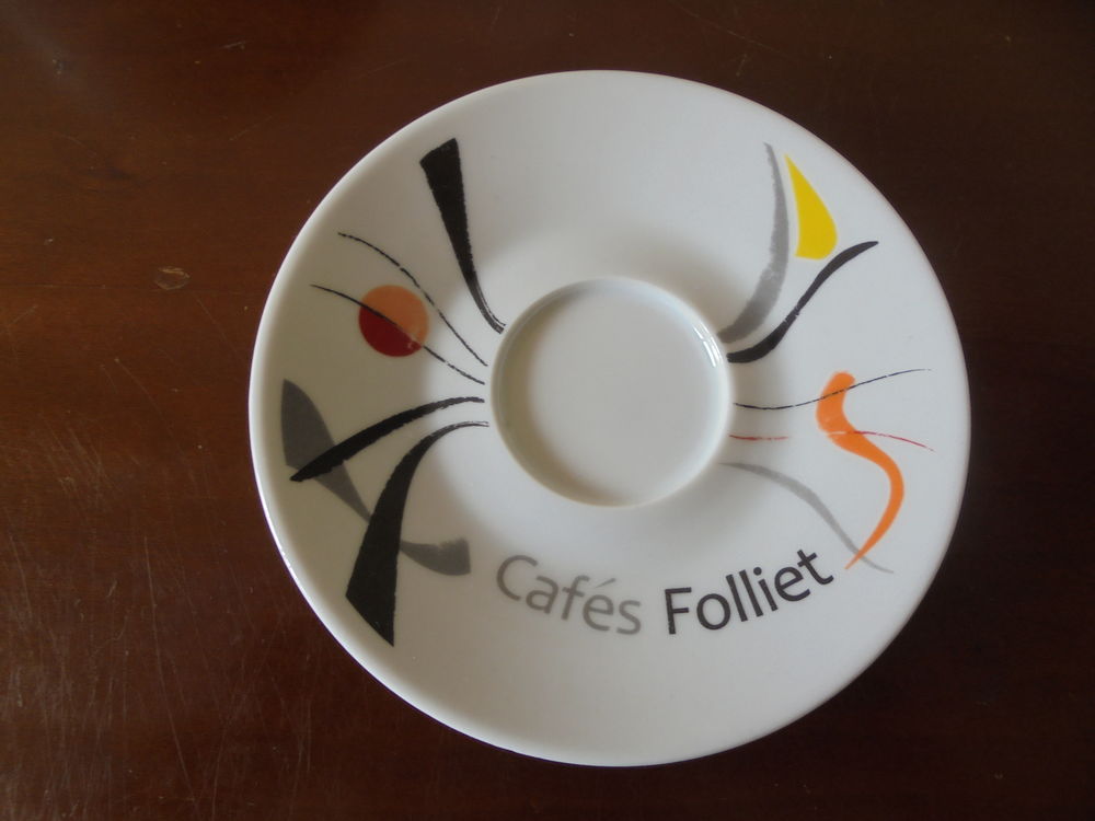 12 Sous-tasses Folliet (116) Cuisine