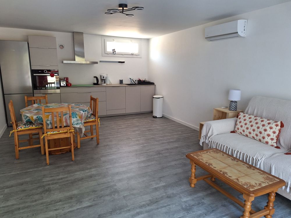   T2 60 M2  PLAGE CENTRE PORTICCIO PROCHE PLAGE 
Corse, Porticcio (20166)