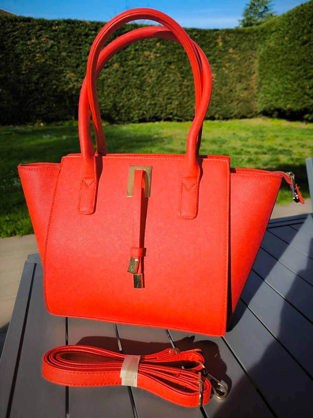 Superbe sac &agrave; main &Eacute;TAT NEUF Minelli rouge coquelicot Maroquinerie