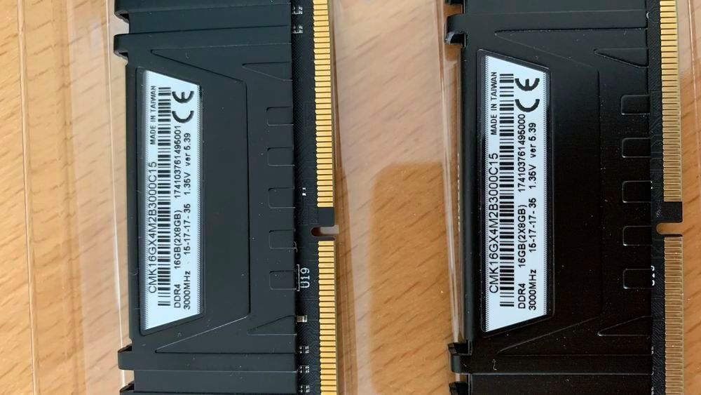 Barrette de Ram PC 16GB (2x8) 3000 GHZ
Matériel informatique