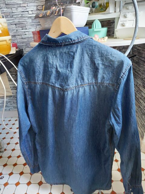 Chemise en jeans taille M 10 Toulon (83)