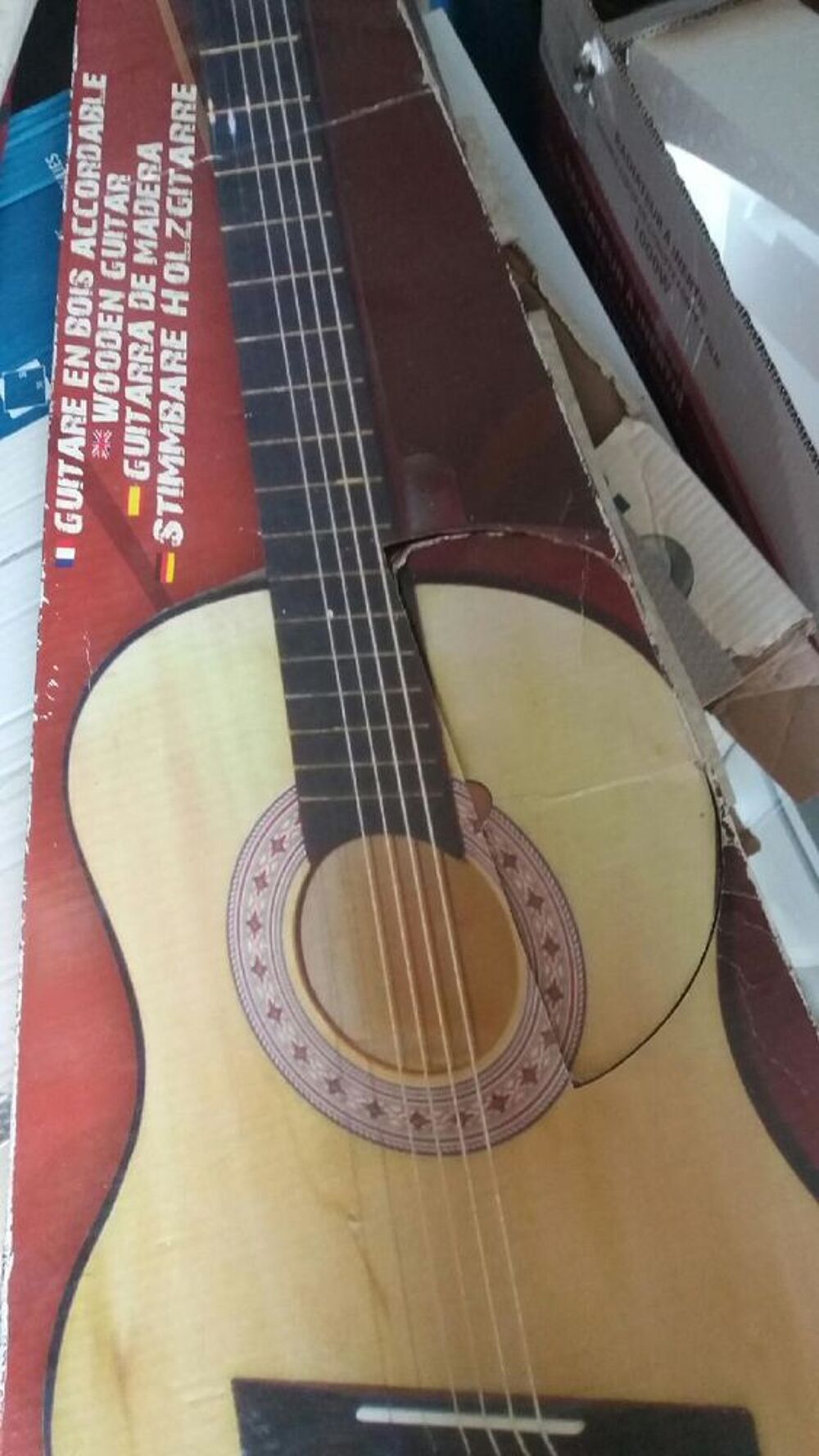 guitare en bois Electroménager