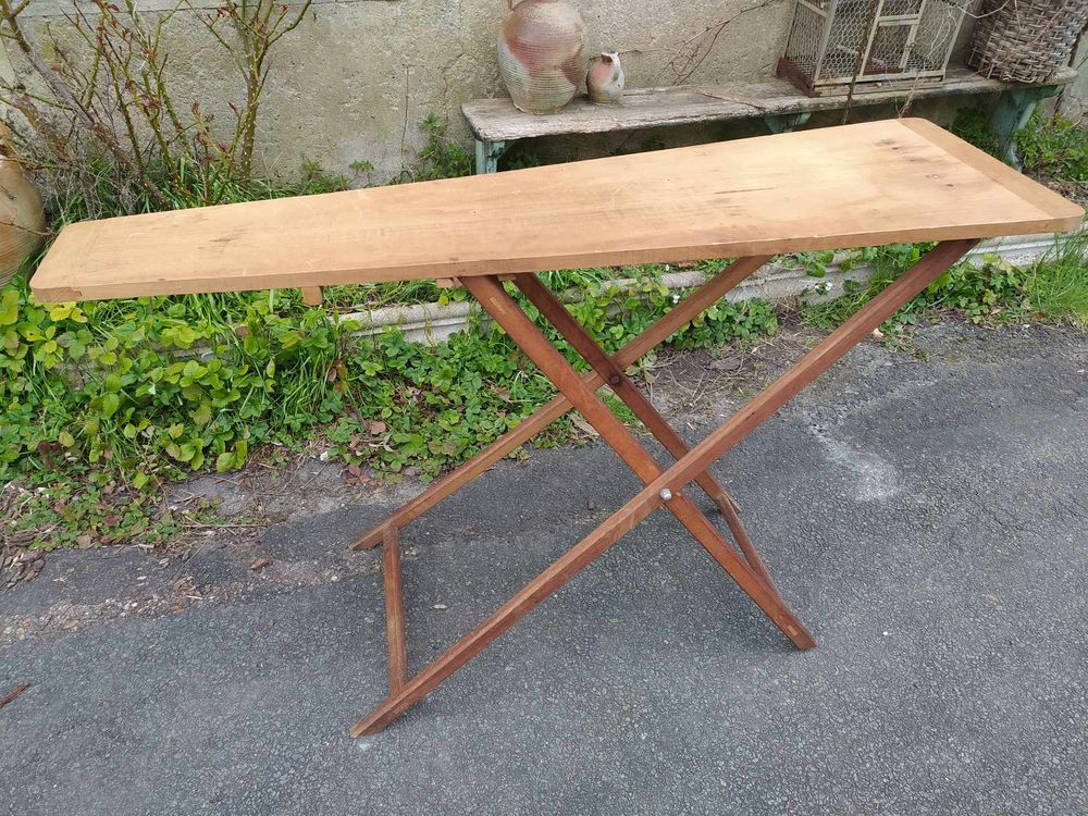 Ancienne Table &agrave; Repasser Bois Vintage 
Hauteur 3 Positions Meubles