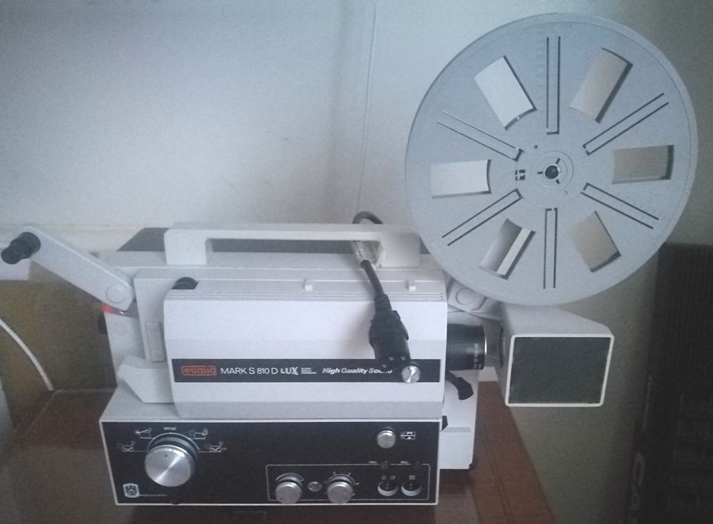 EUMIG-Cin&eacute;ma Sonore 8mm &amp; Super8-avec Caisson et accessoires Photos/Video/TV