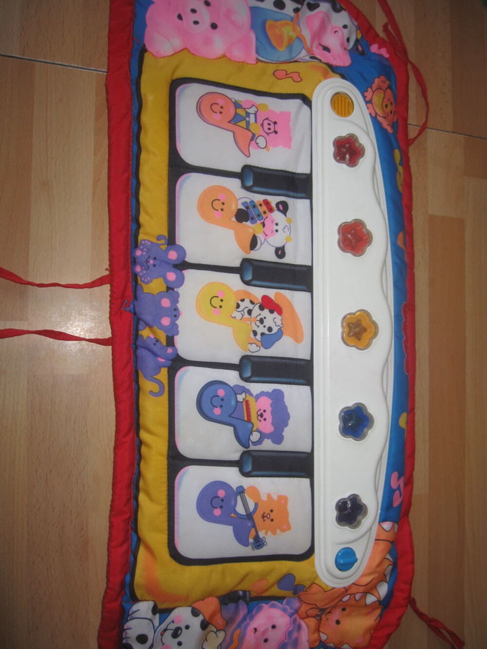 Tapis piano fisher price Jeux / jouets