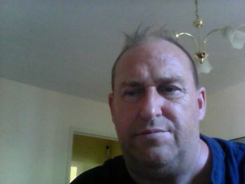 couple cherche gardiennage entre st cyr et la londe  0 83000 Toulon