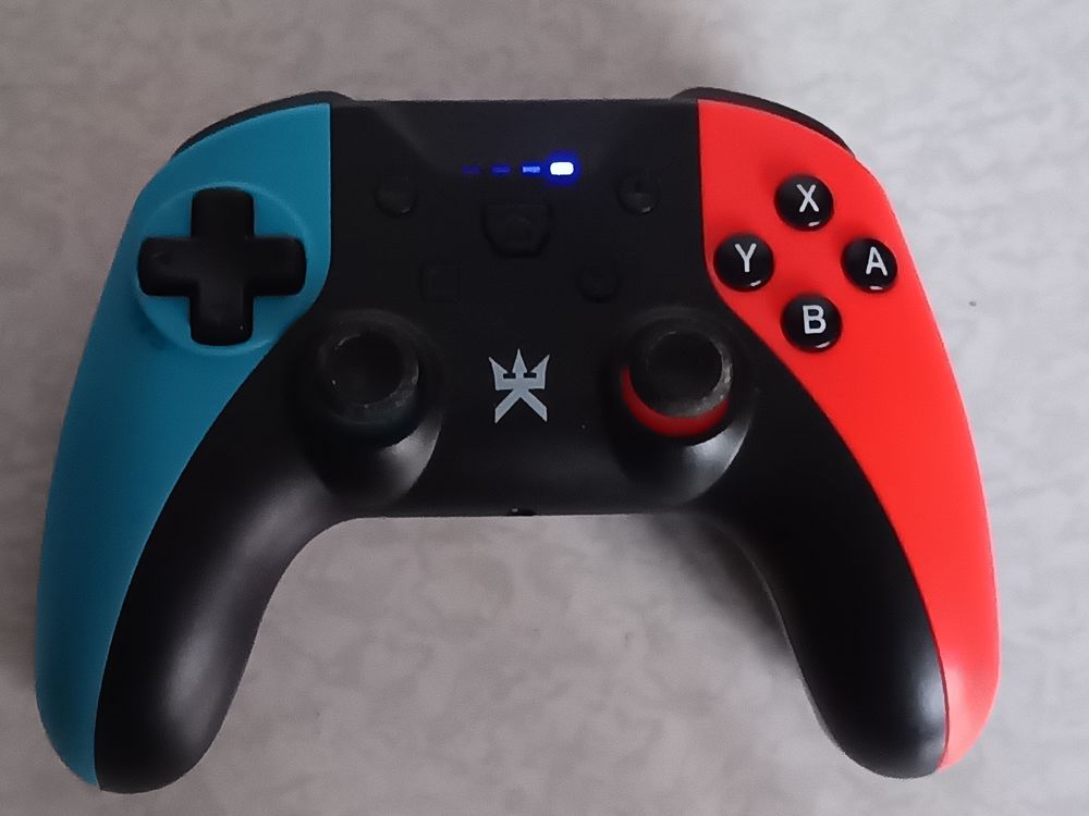 Manette Switch sans fil avec 2 palettes arri&egrave;re r&eacute;f.2880 Consoles et jeux vidéos