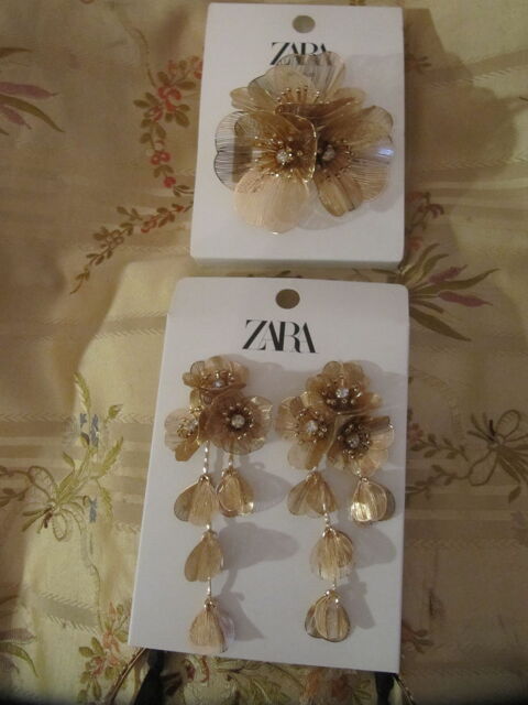Bracelet et boucles d'oreilles fleurs
20 Paris 4 (75)