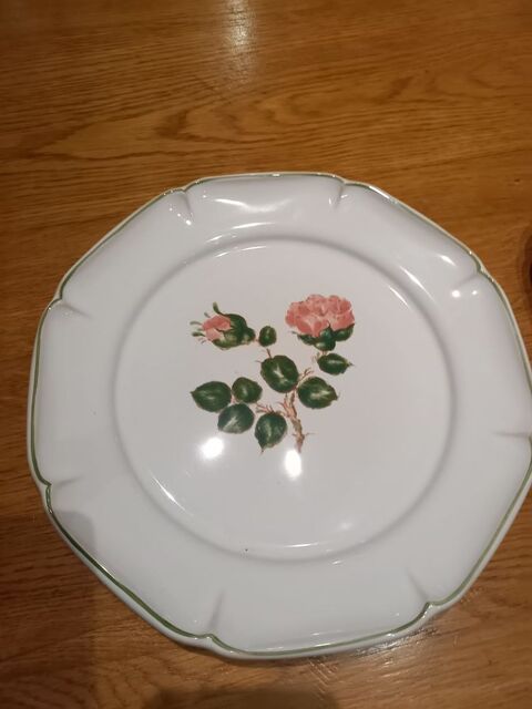 24 assites plates GIEN faience peintes  la main 60 Larnod (25)