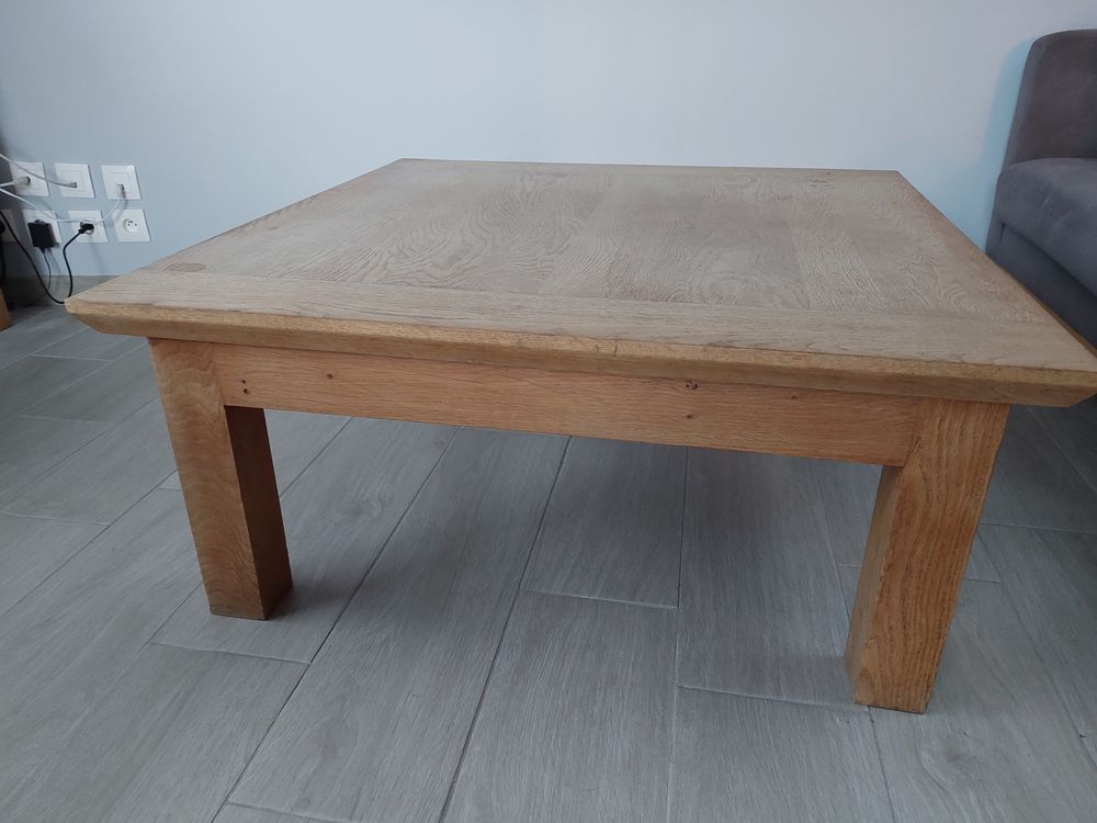 Table basse en bois massif
Meubles