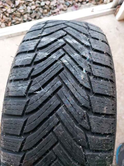 2 pneus MICHELIN 205 45 R17 88 H M+S 
90 Uzerche (19)