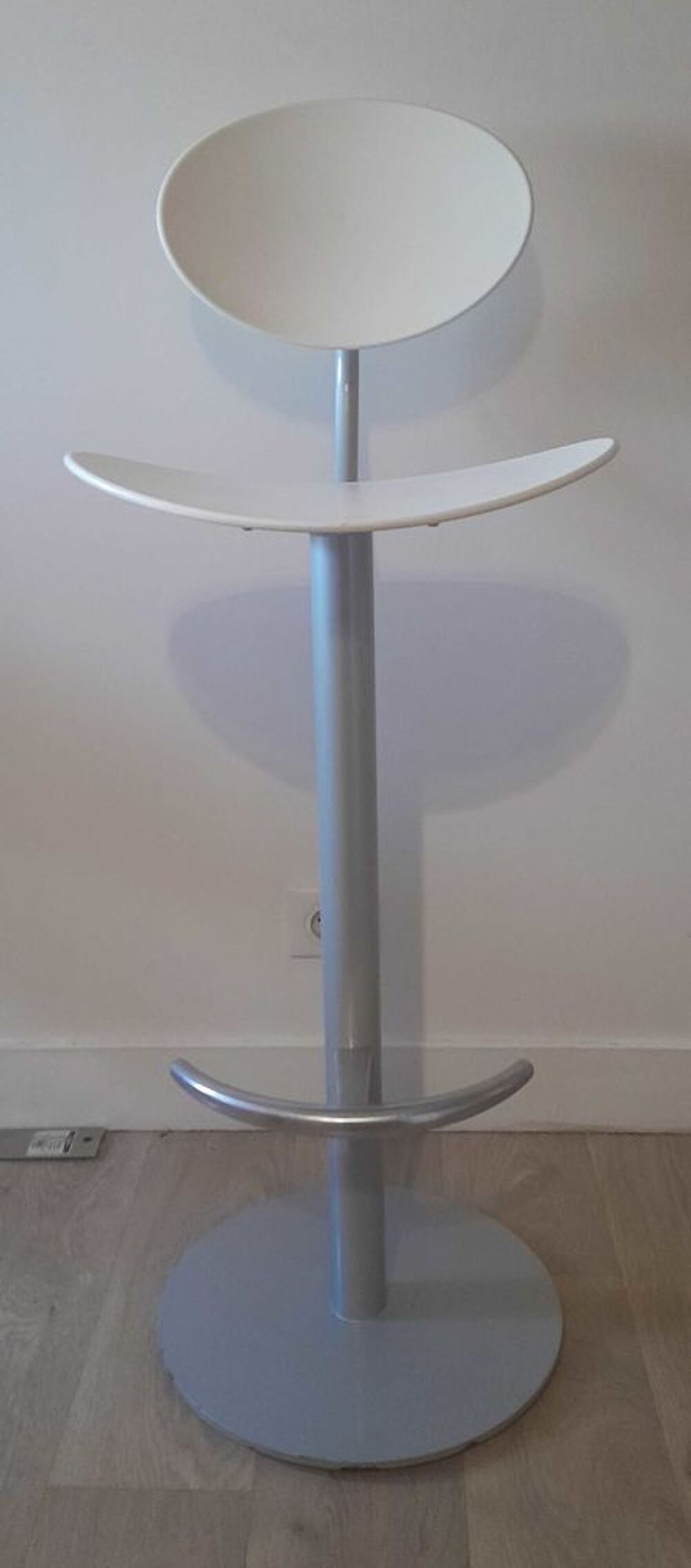 Tabouret haut de la marque Enea Meubles