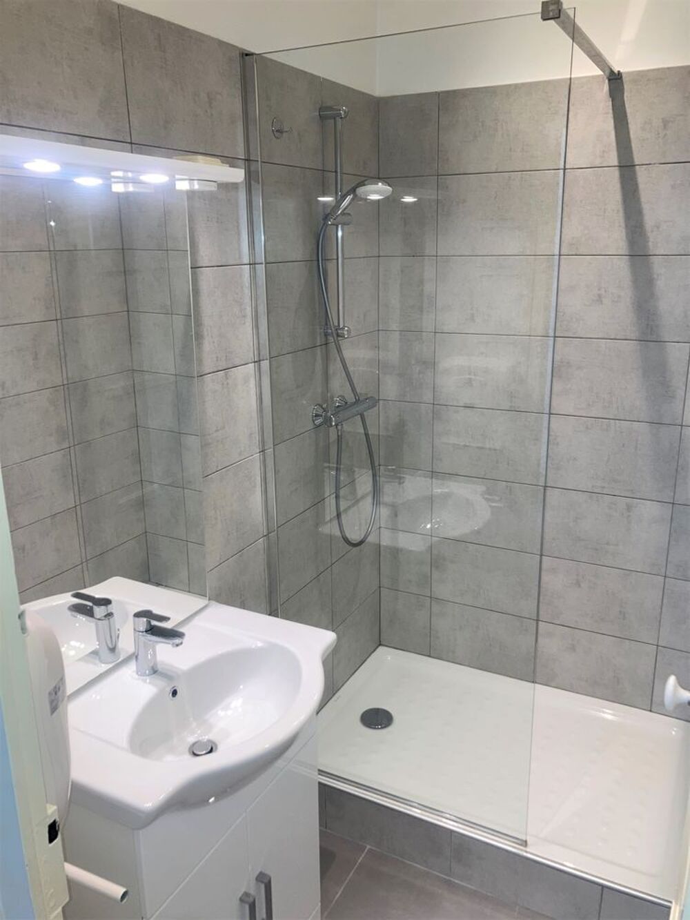 Location Appartement T1 bis 50m² GRENOBLE Centre Tram A/B/E. Grenoble