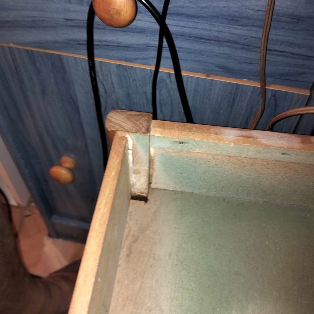 Petite table merisier Meubles