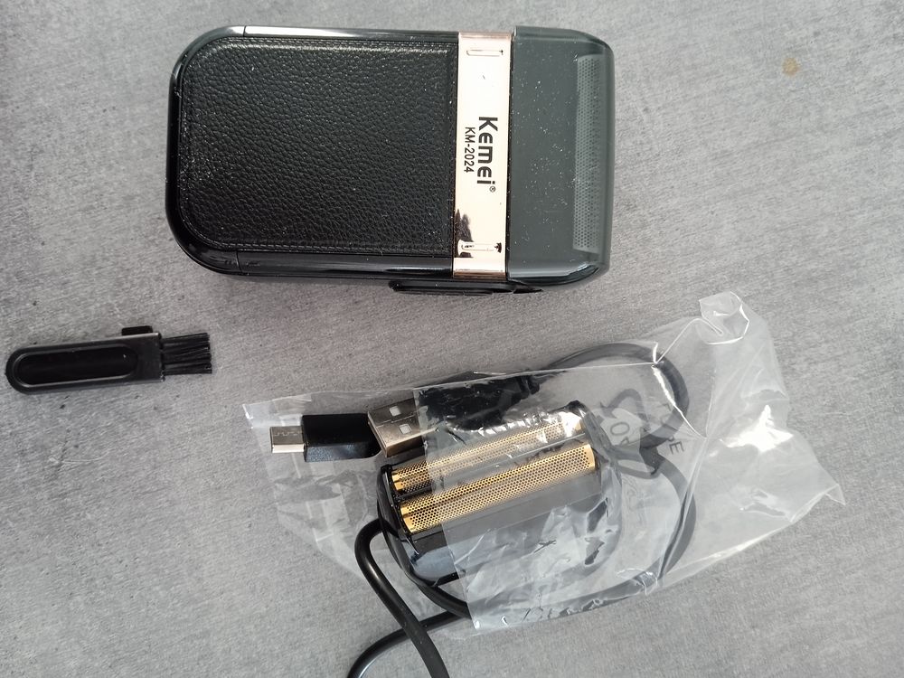 Rasoir &eacute;lectrique KEMEI Electromnager