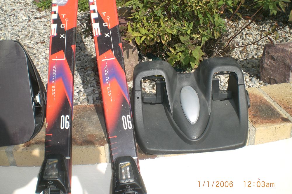 SKIS Sports